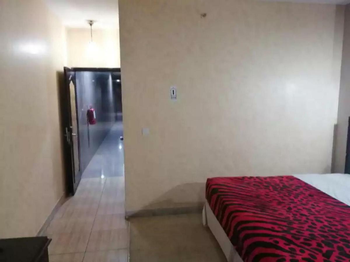 فندق العروبة Riadh Exterior foto